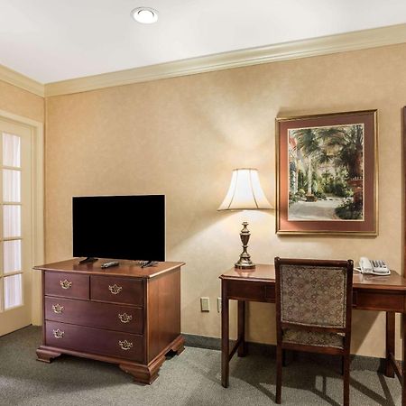 Traditions Hotel & Spa, Ascend Hotel Collection Johnson City Eksteriør bilde