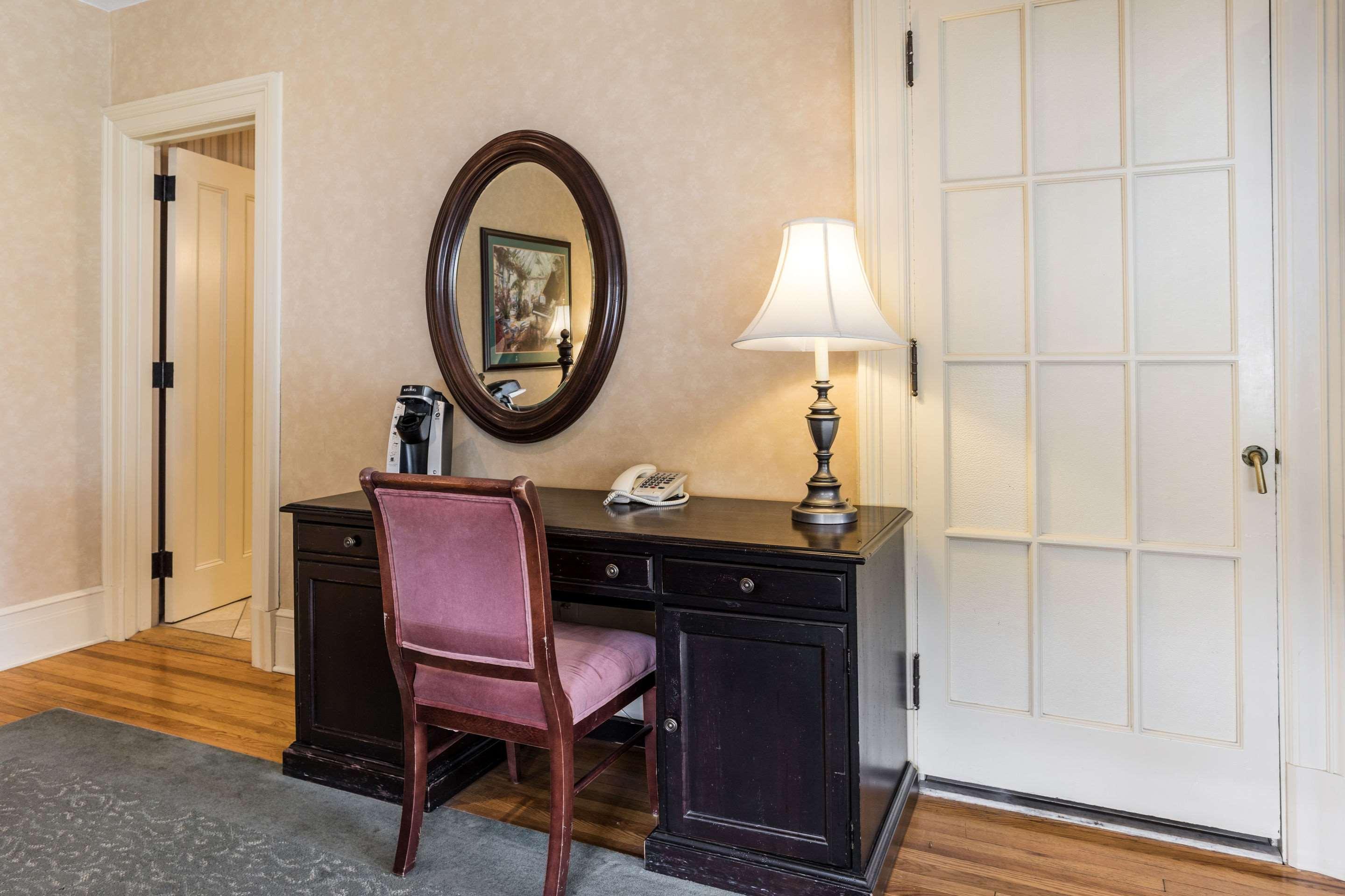 Traditions Hotel & Spa, Ascend Hotel Collection Johnson City Eksteriør bilde