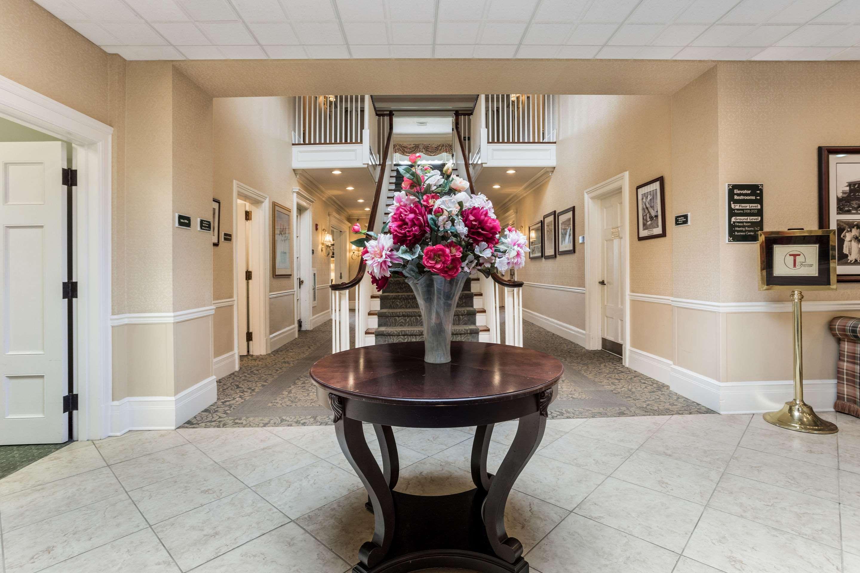 Traditions Hotel & Spa, Ascend Hotel Collection Johnson City Eksteriør bilde