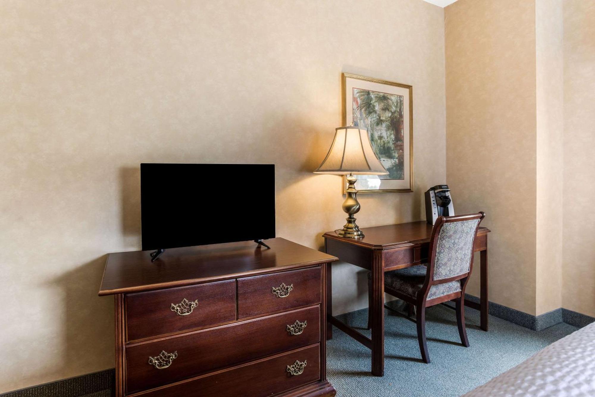 Traditions Hotel & Spa, Ascend Hotel Collection Johnson City Eksteriør bilde